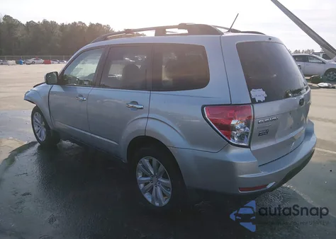 2011 Subaru Forester 2.5X Premium из США, поврежденный, VIN JF2SHBDCXBH702849